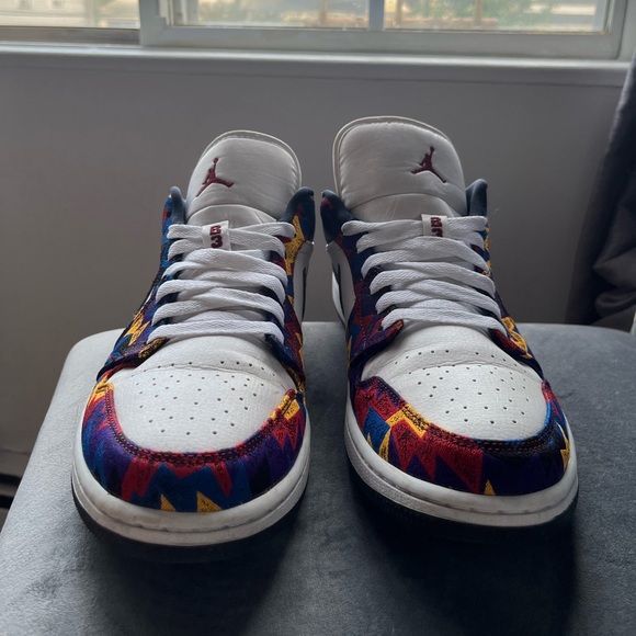 AirJordan 1 Low
Nothing But Net - Picture 3 of 6